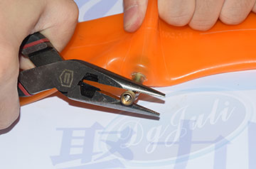 什么胶水粘橡胶和金属?聚厉牌橡胶瞬间胶可达撕裂效果 什么胶水粘橡胶和金属?聚厉牌橡胶瞬间胶可达撕裂效果