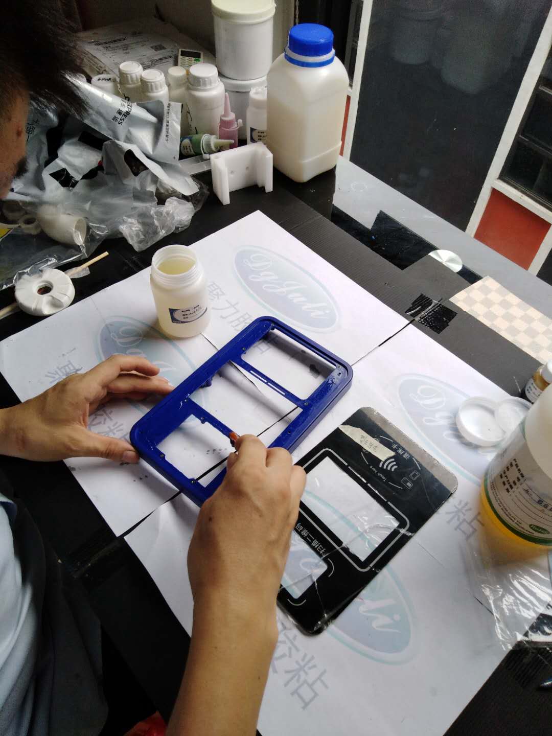 透明无腐蚀塑料胶水