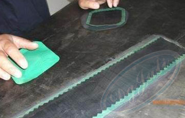 聚厉牌耐150度高温橡胶修补剂为客户解决输送带修补难题 聚厉牌耐150度高温橡胶修补剂为客户解决输送带修补难题