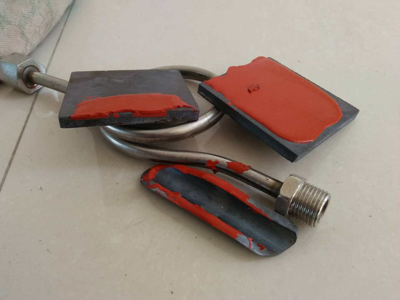 不锈钢粘碳化硅管胶水 可耐270度的导热油{聚厉牌JL-747高温密封胶水}