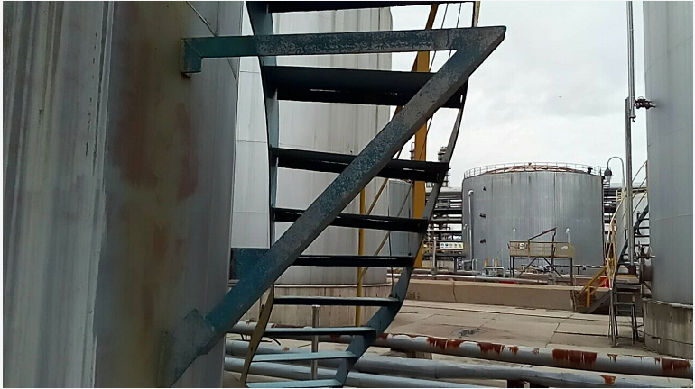 特种金属焊接胶成功完成上万立方米储油罐不锈钢架粘接工程【聚力胶粘】