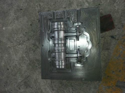 金属模具胶水找8秒定型,拉伸强度超过120KG,高温120度不脱胶的聚厉牌金属胶水