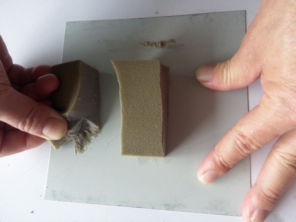 用塑料粘金属胶水粘接EVA和金属板效果