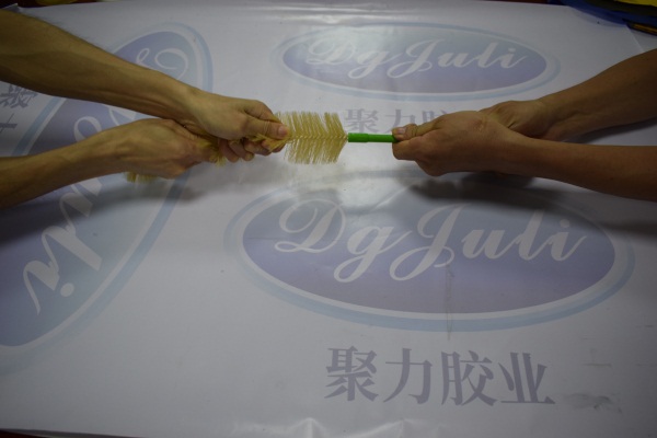 用高浓度瞬间胶套接PP管和铁柄的效果