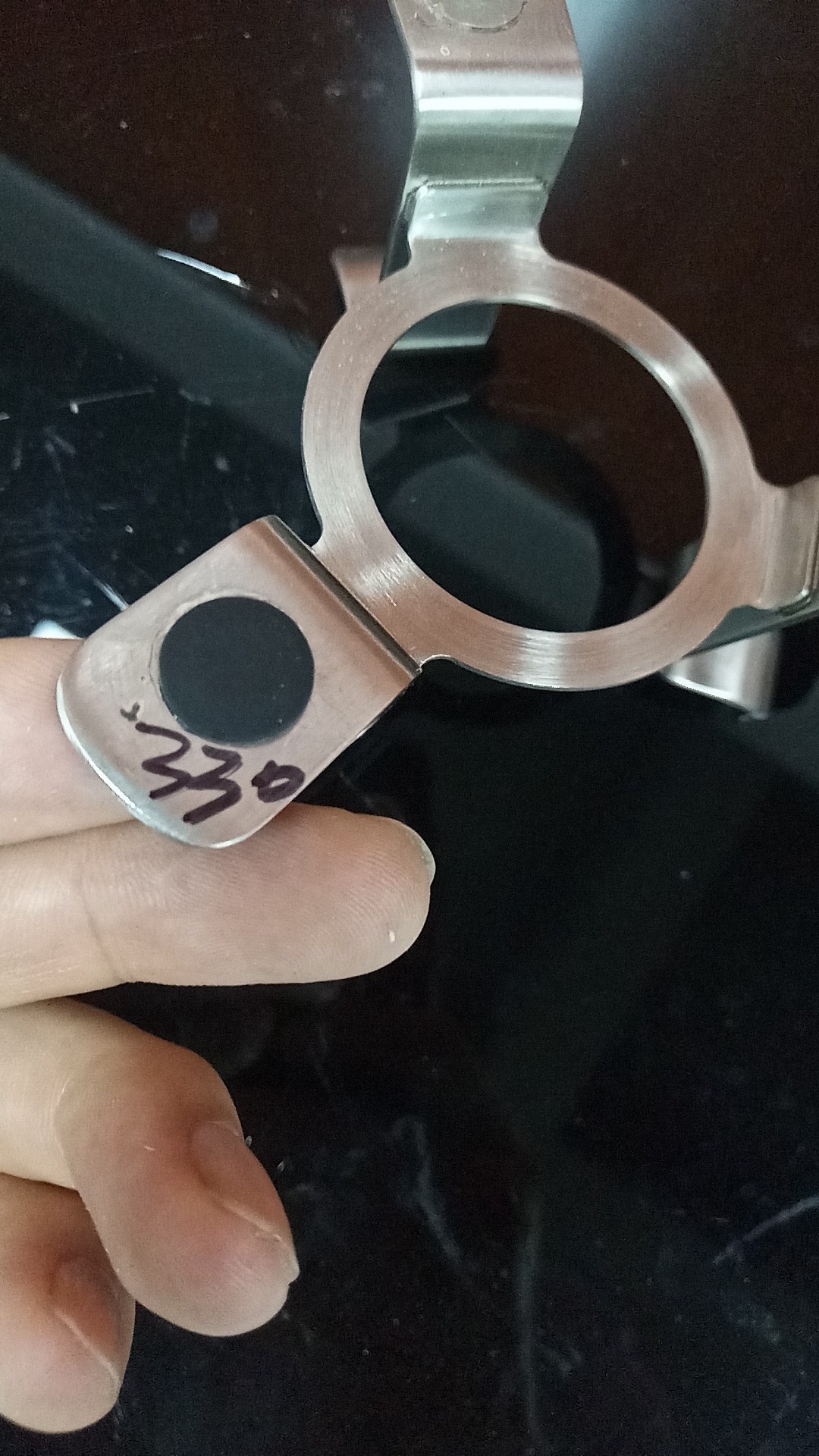 不发脆的橡胶胶水