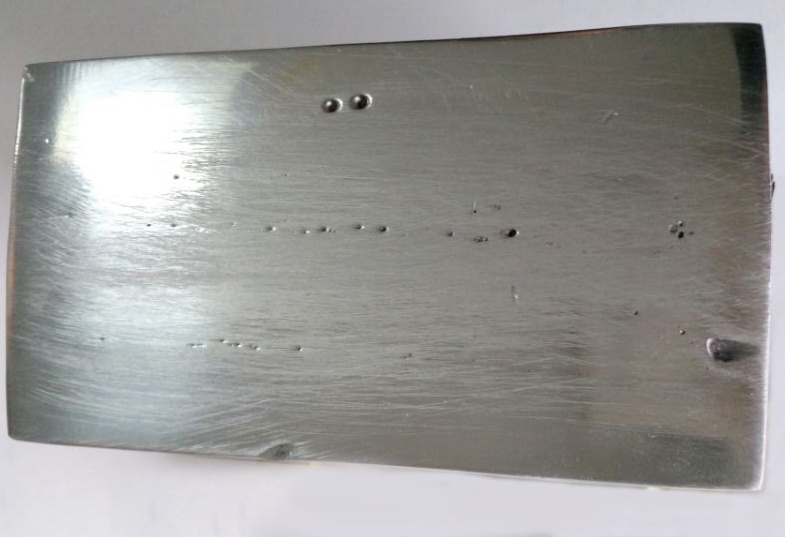 钢铸件表面麻坑修补，用固化后可进行轻加工的钢质修补剂-聚力胶水