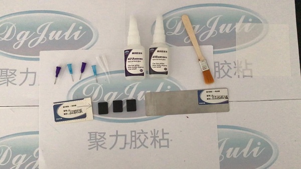 硅胶与金属粘接