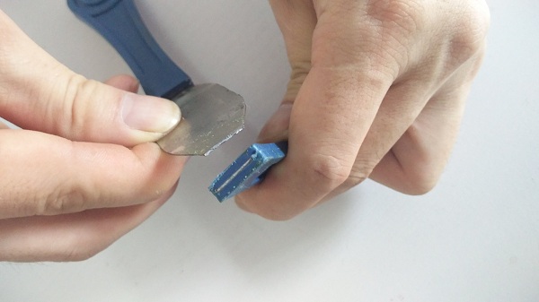 金属专用瞬间胶粘小铁片强度测试