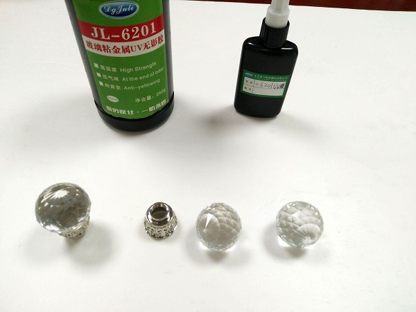 玻璃和金属粘接