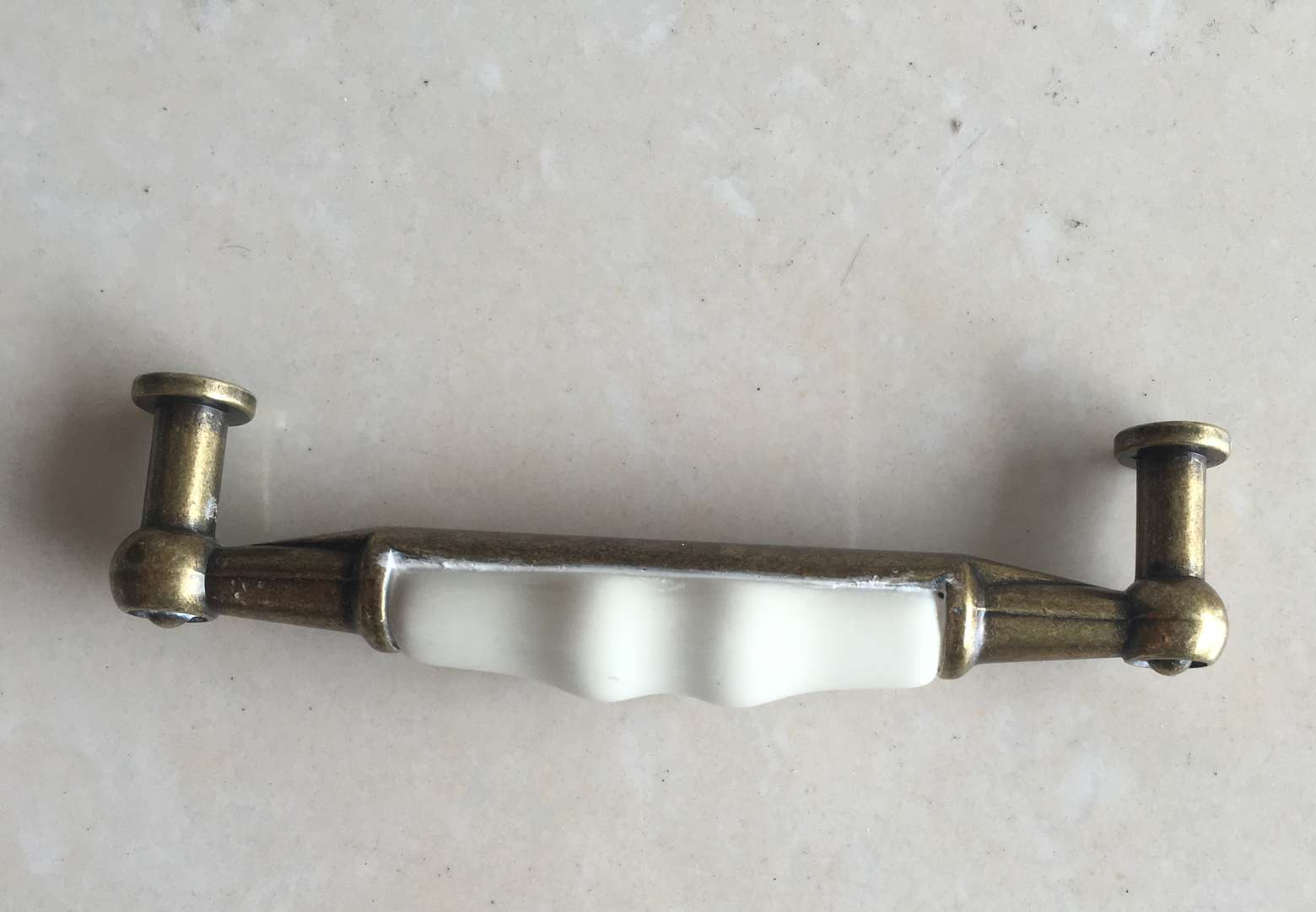 陶瓷粘金属能用什么胶水粘?什么胶水适合陶瓷粘金属? 陶瓷粘金属能用什么胶水粘?什么胶水适合陶瓷粘金属?