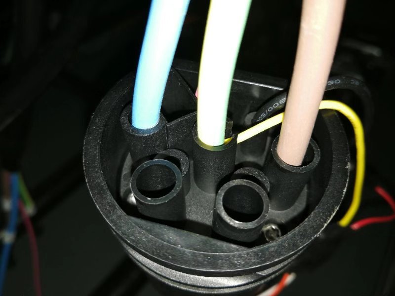 用什么胶水才能防护汽车充电部件？