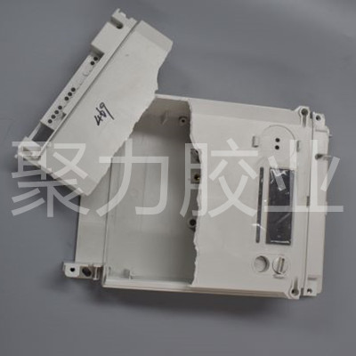 粘电器盒PC胶水，不溢胶不发白，剥离测试达到破坏材质效果