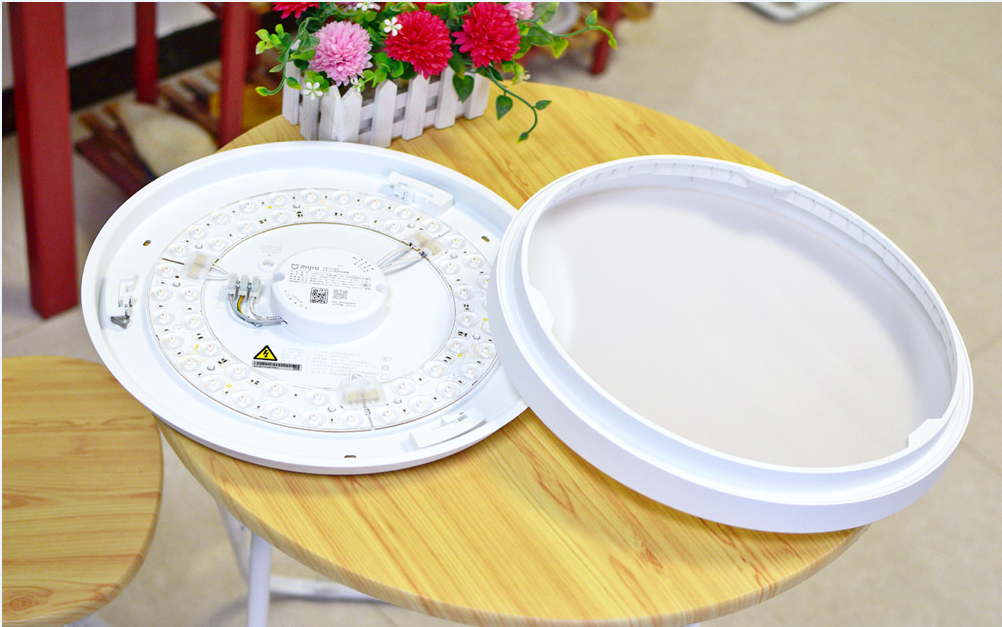 ABS塑料灯罩用什么胶水?聚力环保不发白abs胶粘剂