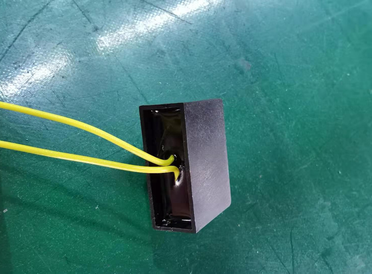 电子元器件灌封用什么胶 看电子电器行业用胶选择