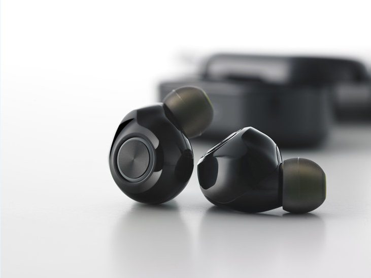 蓝牙耳机壳用胶案例,帮助客户解决胶水发白问题 蓝牙耳机壳用胶案例,帮助客户解决胶水发白问题