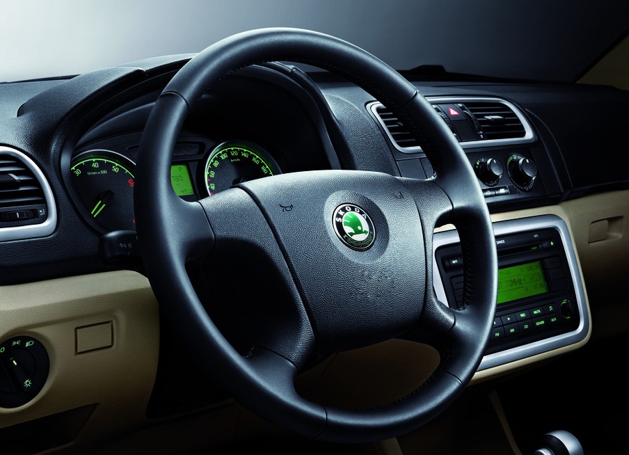 汽车方向盘胶水找聚力,拥有23年行业用胶经验 汽车方向盘胶水找聚力,拥有23年行业用胶经验