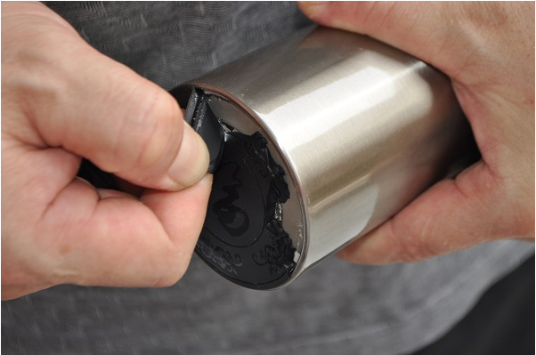 粘接塑料和金属用什么胶？聚力厂家直销专业解决粘接难题